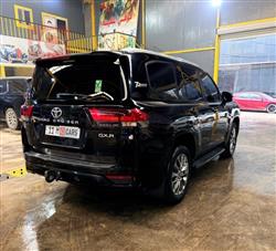 تويوتا لاندكروزر